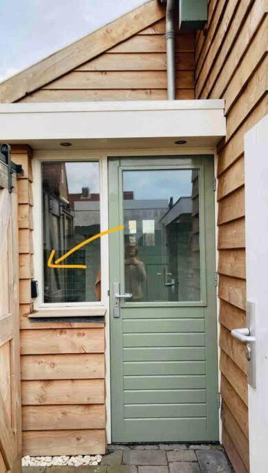 נורדוויק The Birdhouse, Tiny Home Close To The Beach מראה חיצוני תמונה