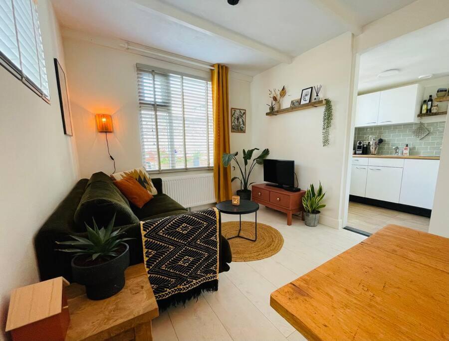 נורדוויק The Birdhouse, Tiny Home Close To The Beach מראה חיצוני תמונה